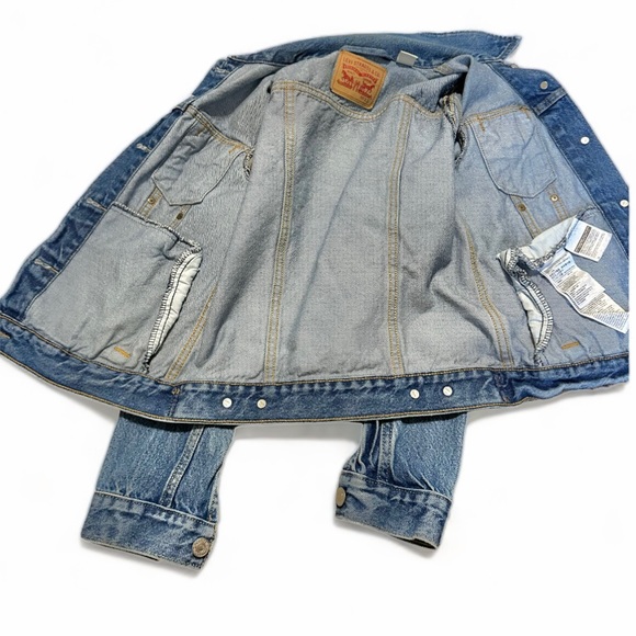Levi’s Trucker Jean Jacket - Picture 3 of 3